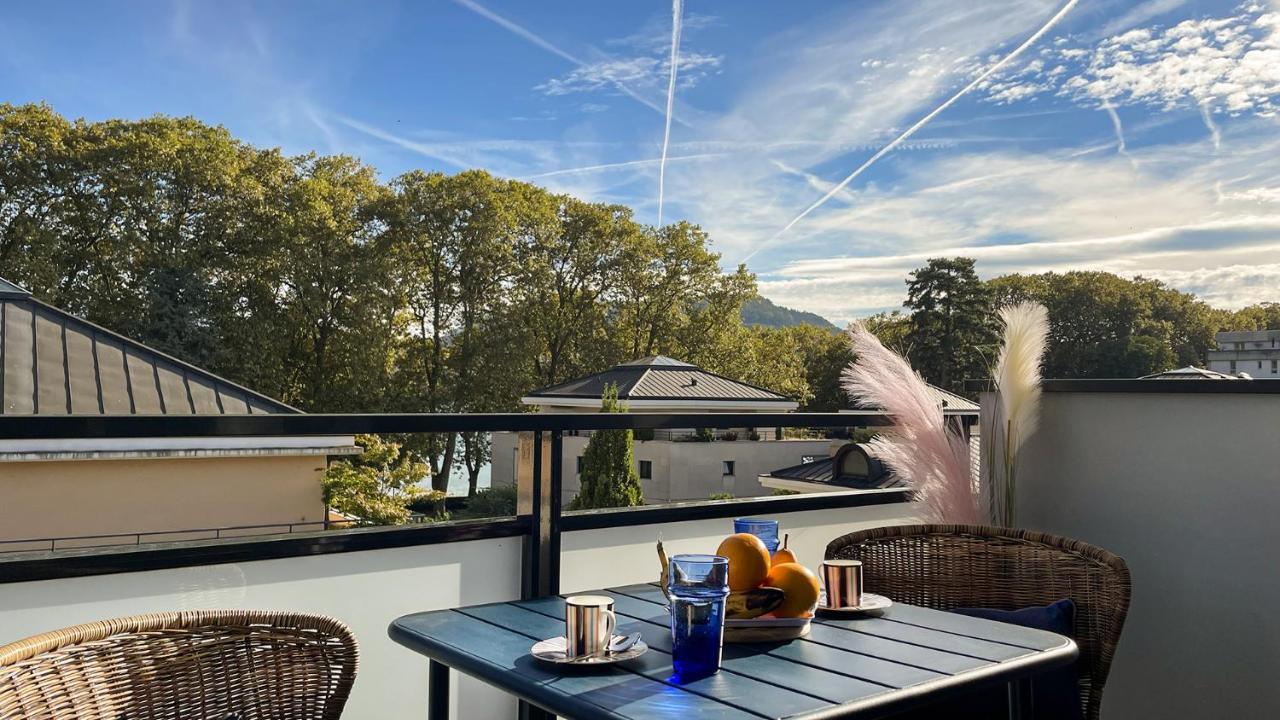 HOMEY MONTAIGNE - New - A 1 min à pied du LAC D'ANNECY - 2 Balcons privés - Appartement avec 2 chambres - Stationnement gratuit toute l'année sauf en été - juin à août Esterno foto