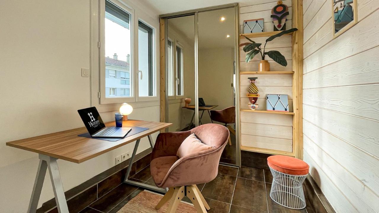 HOMEY MONTAIGNE - New - A 1 min à pied du LAC D'ANNECY - 2 Balcons privés - Appartement avec 2 chambres - Stationnement gratuit toute l'année sauf en été - juin à août Esterno foto