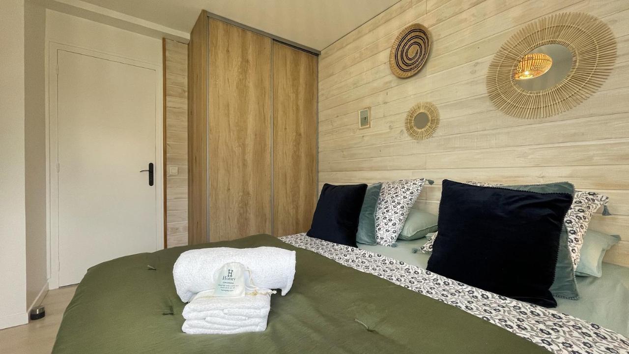 HOMEY MONTAIGNE - New - A 1 min à pied du LAC D'ANNECY - 2 Balcons privés - Appartement avec 2 chambres - Stationnement gratuit toute l'année sauf en été - juin à août Esterno foto